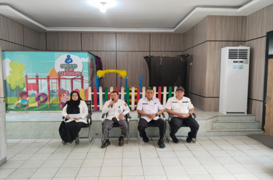 Perkenalan dan Ramah Tamah Pejabat Administrator Baru Di Dinas Kependudukan dan Pencatatan Sipil